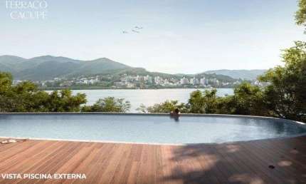 À venda | 326 m², Varanda com piscina privativa, frente Mar, 3 suítes e 2 vagas - Cacupé, em Florianópolis.