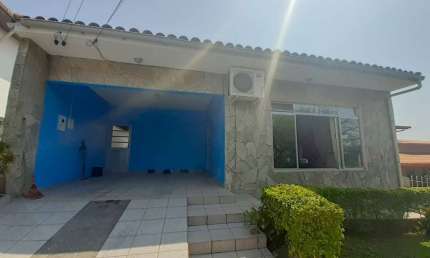 À venda | Vista Mar, 3 quartos, Edícula, 2 quartos e Churrasqueira - Estreito, em Florianópolis.