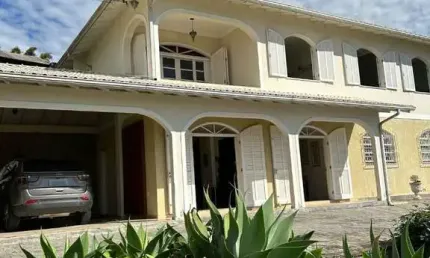 Vista Mar, 212m² de área privativa, 4 quartos, 6 vagas de garagem - Á venda na Praia Compridaa/ São José