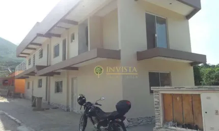 Oportunidade para Investidores! Prédio de 270 m² com 6 vagas e 6 apartamentos na Palhoça.