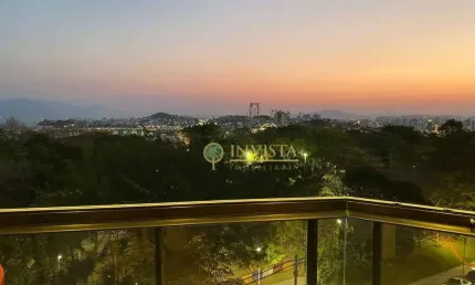 À venda em frente ao parque da luz! semi mobiliado, sacada com vista mar e 1 vaga de garagem.