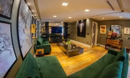 Alto padrão à venda no bairro Itaguaçu! 4 quartos, área gourmet com piscina privativa e 4 vagas de garagem.