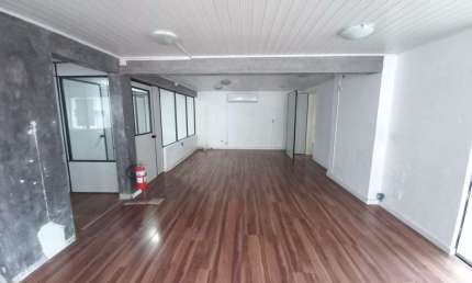 Locação! Sala comercial no Centro de Florianópolis.