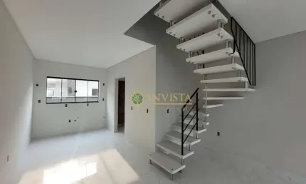 À venda no bairro Bela Vista/Palhoça! Novo, 2 suítes e 2 vagas de garagem.