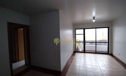 Locação no bairro agronômica! 3 quartos, sacada e 2 vagas de garagem.