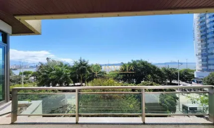 À venda | 178 m², frente mar, 4 quartos, sacada e 2 vagas de garagem - agronômica. em florianópolis.