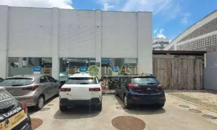 Galpão comercial com 250m² para locação no Estreito.