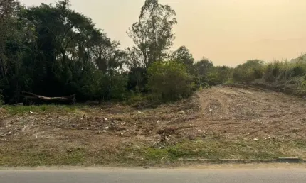 Terreno comercial escriturado com 652m² - À venda na Agronômica.