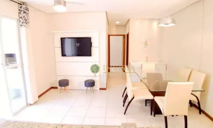 À venda com 2 quartos e sacada com churrasqueira - canasvieiras, florianópolis.