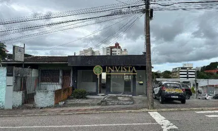 Casa comercial e residencial com 6 vagas - Locação no Bairro Estreito!