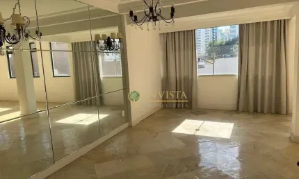 Conjunto de sala comercial com elevador, 225m² e 2 vagas de garagem.