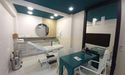 Loja comercial com 76m² - Locação no Centro de Florianópolis.