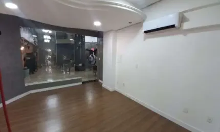 Loja Comercial com 40m² - Locação no Centro de Florianópolis.