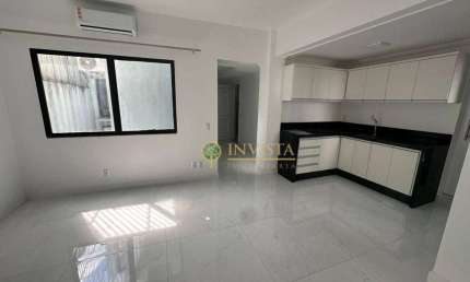 Locação no Centro de Florianópolis! 45m² privativos e 1 quarto.
