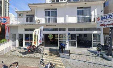 Prédio Comercial para locação no bairro Kobrasol! 2 pavimentos, 6 salas, 3 vagas de garagem e 5 banheiros.
