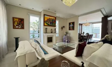 À venda | 197 m², mobiliada, piscina privativa, churrasqueira, hidromassagem, 3 quartos, closet e 2 vagas de garagem - pedra branca, palhoça/sc.
