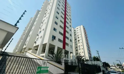 Locação no bairro Pedra Branca! Mobiliado, 2 quartos, 1 vaga de garagem e área de lazer completa.
