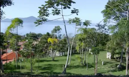 Terreno com 22.000m² - À venda na Ponta de Baixo, São José.