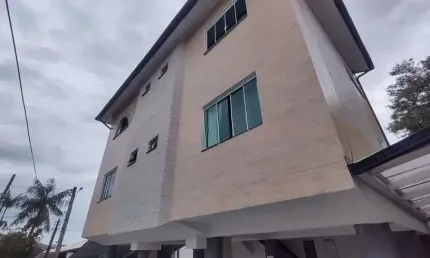 Prédio com rentabilidade mensal. Oportunidade para Investidores! À venda em Serraria.