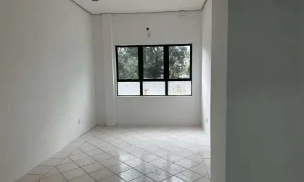 Ponto comercial com 1 sala para alugar na Rua Lauro Linhares, 2123, Trindade, Florianópolis