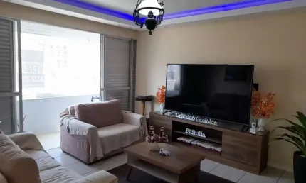 À venda na Principal Avenida do Kobrasol - 3 quartos, sacada e 1 vaga de garagem.