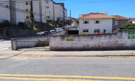 Terreno com 900m² - À venda no bairro Jardim Atlântico