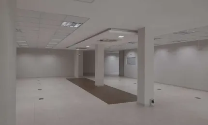 Loja comercial com 350m² - à venda na avenida rio branco, centro de florianópolis.