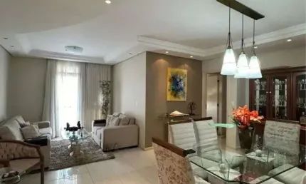 Frente mar no bairro estreito! apartamento com 4 quartos, sacada com churrasqueira e 1 vaga de garagem.