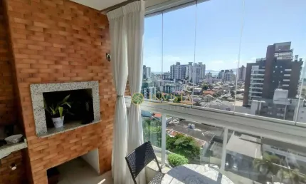 À venda no bairro Estreito! Vista Mar, 3 quartos, sacada com churrasqueira e 1 vaga de garagem.