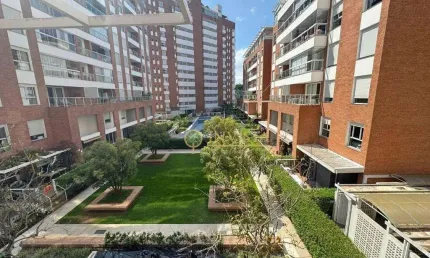 À venda | Alto padrão, 3 quartos, semi mobiliado, 111m² e 2 vagas de garagem - Pedra Branca, em Palhoça.