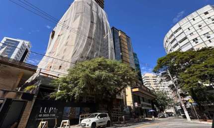 À venda | Downtown Studios, mobiliado e 30m² - Centro, Florianópolis.