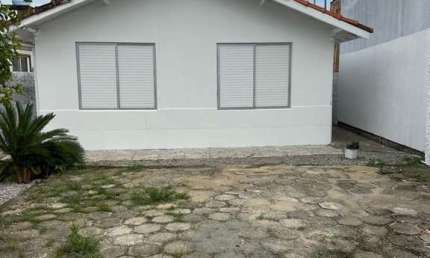 À venda | 65m² construídos, 2 quartos e 1 vaga de garagem - Ribeirão da Ilha, Florianópolis.