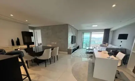 À venda | Andar Alto, Vista Mar, Sacada com churrasqueira, 3 quartos e 2 vagas de garagem - Agronômica, em Florianópolis.