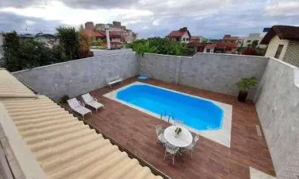 2 Pavimentos, 4 quartos, sacada, piscina e 2 vagas de garagem - À venda no bairro Carianos