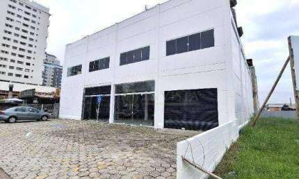 Locação | Galpão com 630 m², Mezanino e 5 vagas de garagem - Av. Pedra Branca, em Palhoça/SC