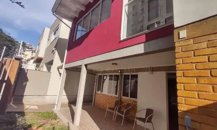 À venda | 362 m², 4 quartos (2 suítes), 2 vagas de garagem – próximo ao mcdonald's na agronômica, florianópolis