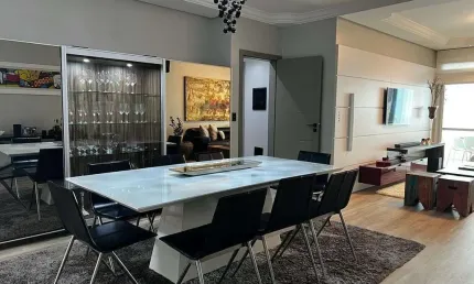 À venda | 126m², 3 quartos, sacada com churrasqueira e 2 vagas de garagem – Praia dos Ingleses, em Florianópolis.