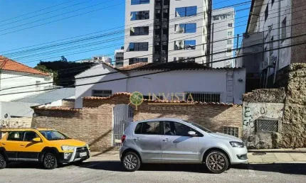 Comercial em rua movimentada em area nobre do centrao