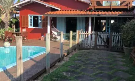 À venda | 440 m², piscina privativa, churrasqueira e 3 quartos - rio vermelho, em florianópolis.