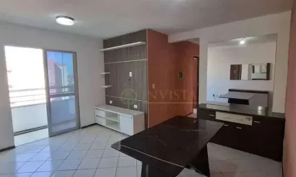 À venda | 70 m², 3 quartos, sacada e 1 vaga de garagem.