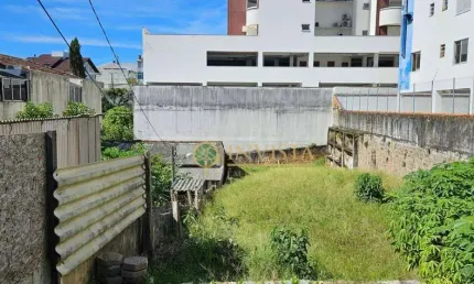 Terreno de 1.386,39m² para construção de Condomínio Residencial Multifamiliar no Estreito - À venda em Florianópolis
