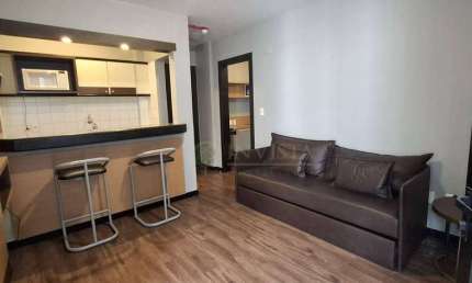 Locação | Mobiliado, 45 m², 1 quarto e 1 vaga de garagem - Centro, em Florianópolis.