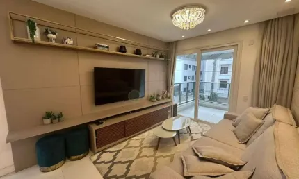 Locação | 3 quartos, sacada com churrasqueira, mobiliado e 2 vagas de garagem - centro, próximo ao colégio catarinense.