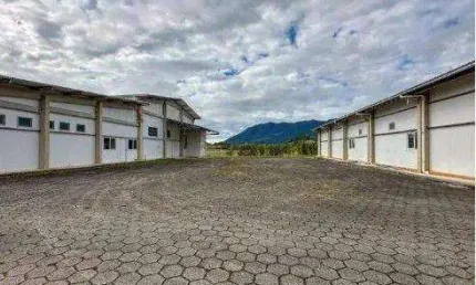 Locação | Galpão com 1.630 m² em Terreno de 9.000 m² – Santo Amaro da Imperatriz/SC