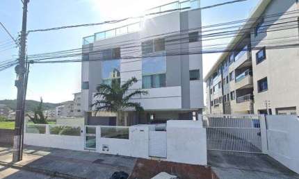 À venda | 150 m², Mobiliado, 2 quartos, terraço privativo e 2 vagas de garagem - Praia dos Ingleses, em Florianópolis.