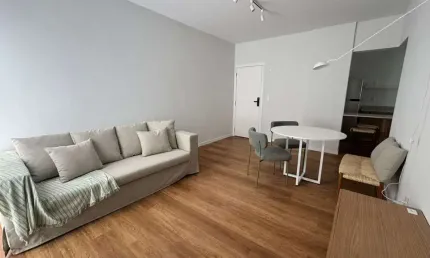À venda | 71,5 m², Mobiliado e Reformado, 2 Dormitórios e 1 Vaga – Em frente ao Parque Ecológico e a 400m da UFSC, em Florianópolis