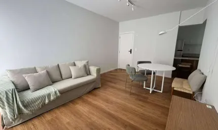 À venda | 71,5 m², mobiliado e reformado, 2 dormitórios e 1 vaga – em frente ao parque ecológico e a 400m da ufsc, em florianópolis