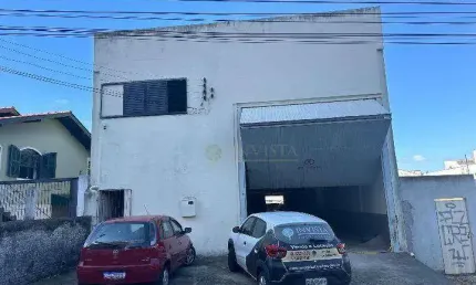 Locação | galpão com 300 m², 2 salas e 3 vagas de garagem - barreiros, em são josé.