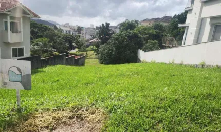 À venda | terreno com 431 m² - pedra branca, palhoça/sc.