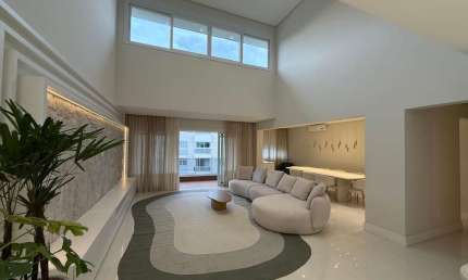 À venda | 333 m², 5 quartos, 4 vagas e sacada - Jurerê Internacional, em Florianópolis.